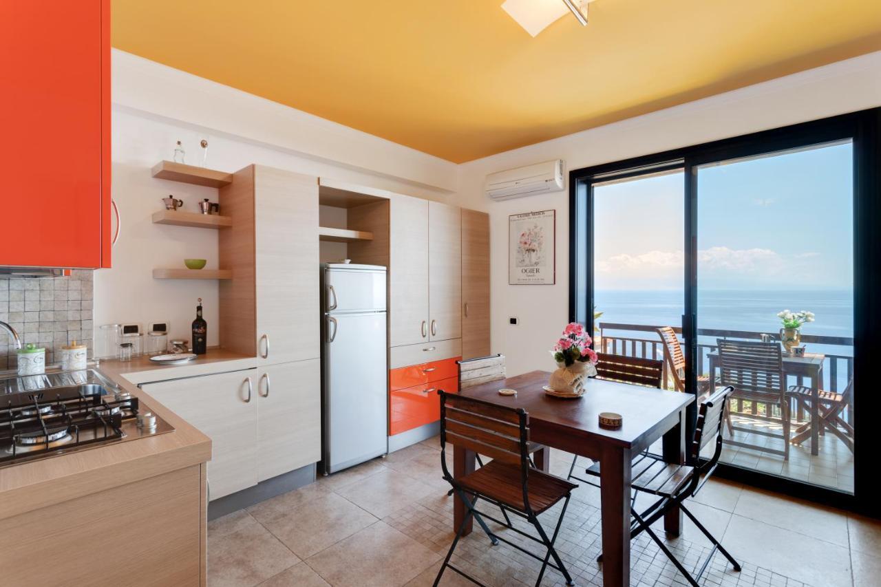 Taormina Panoramic Seaview Apartment Exterior photo